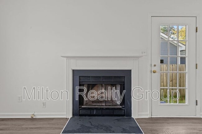 Building Photo - 1521 Kara Ct