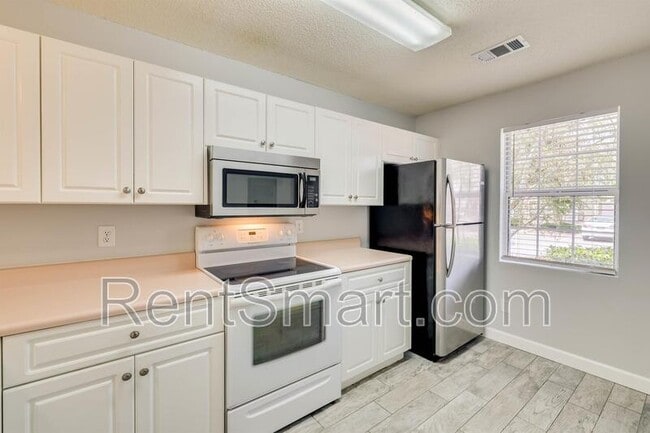 Building Photo - 4760 Brookwood Dr