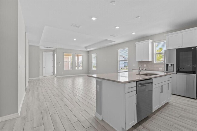 Building Photo - 6544 Barnstorm Wy