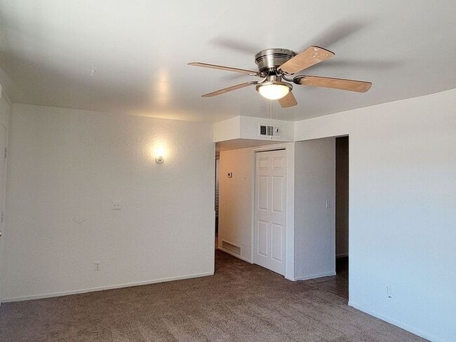Building Photo - East Tucson Gem: Bright 3-Bed Home with Spacious Covered Patio & Enclosed Yard
