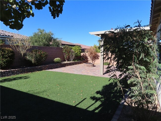 Building Photo - 2771 Alta Vista St