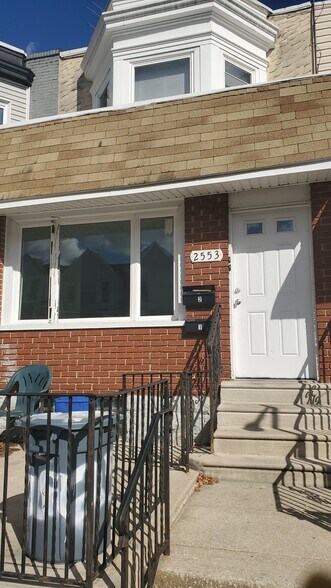 Primary Photo - 2553 Bonaffon St