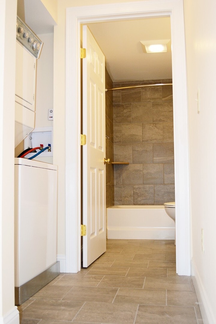 Building Photo - 158 North St