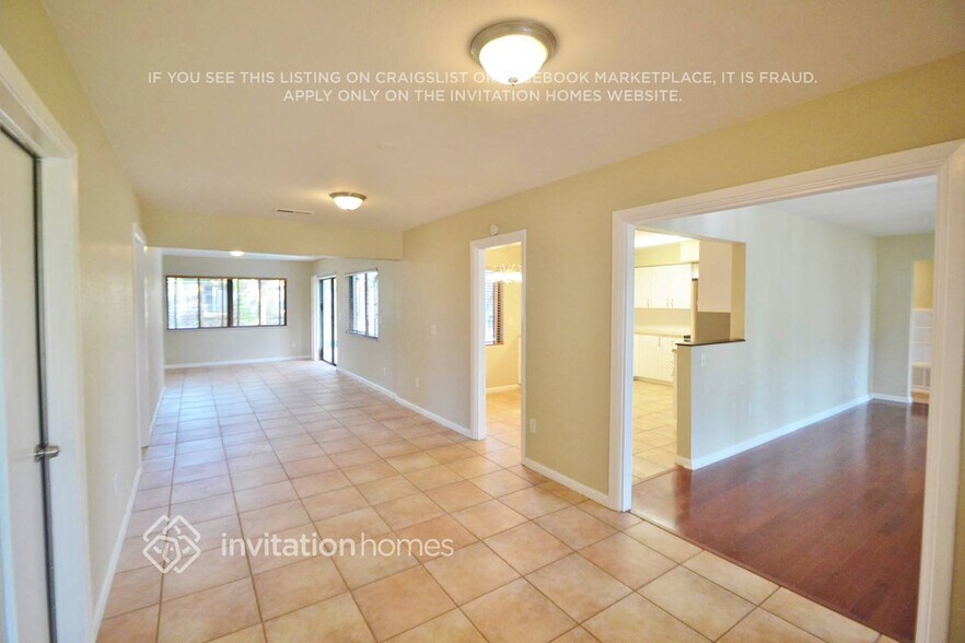 Building Photo - 16 Southwind Dr