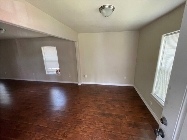 Building Photo - 2704 Campbell St