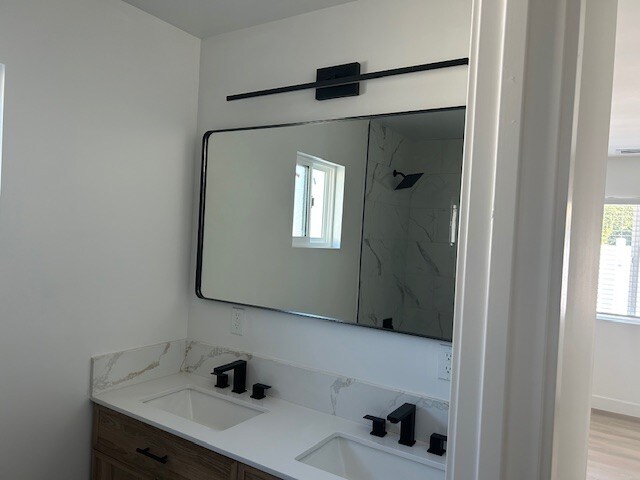 Building Photo - 13344 Hubbard St