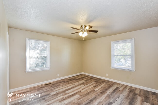 Building Photo - 2604 Pentolope Dr SE