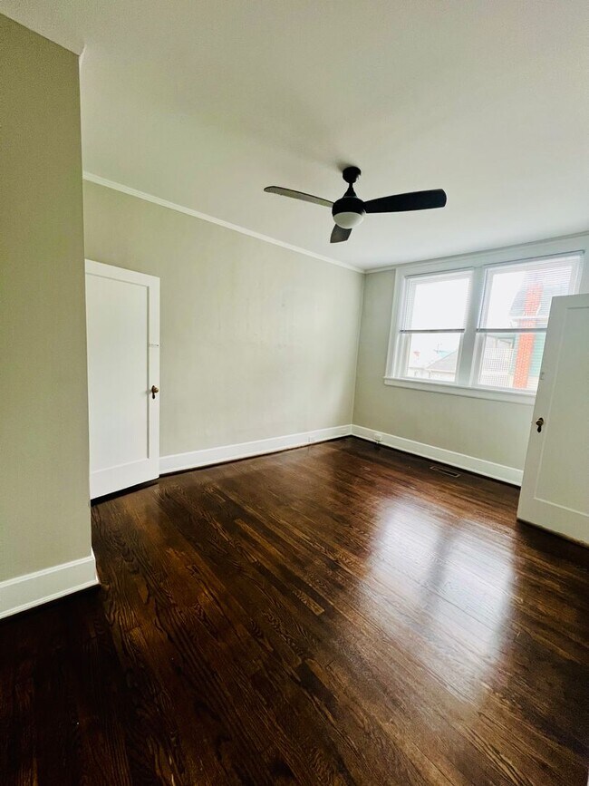 Building Photo - Charming 2-Bed/1 Bath Apartment in the His...
