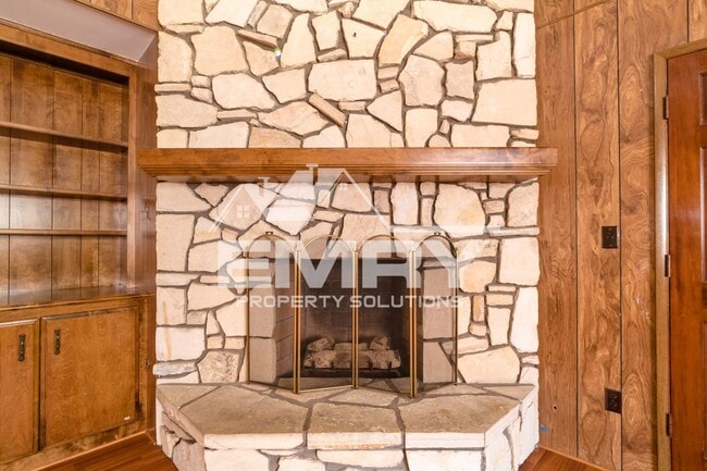 Building Photo - 4743 Levelside Ave