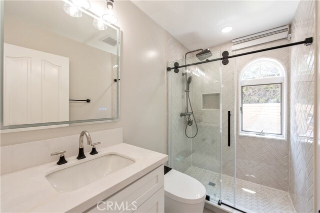 Building Photo - 2836 N Kingsgate Dr