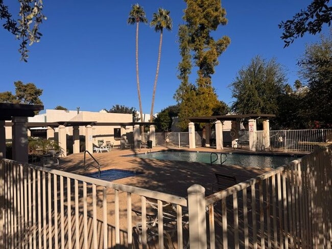 Building Photo - Amazing 3beds/2baths Townhome in Tempe!