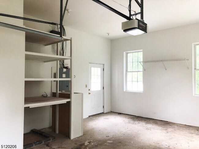 Building Photo - 32 Woodland Dr