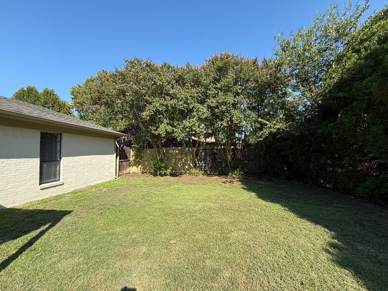 Fenced backyard - 1604 Timbercreek Rd