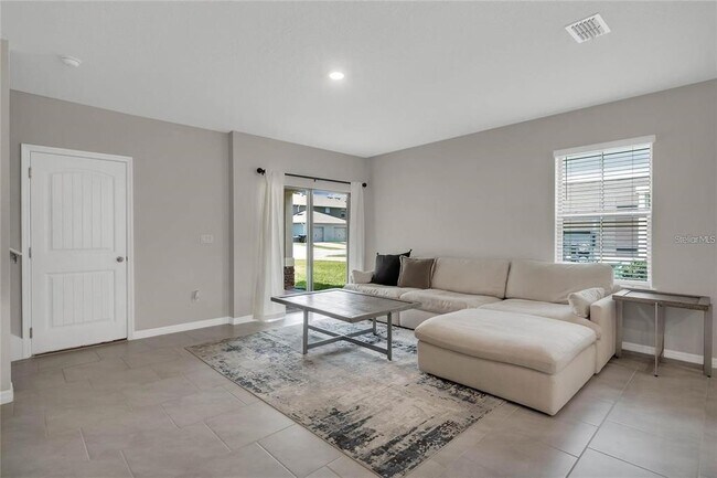 Building Photo - 11062 Great Rock St