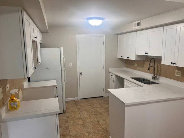 Building Photo - 369 Kirkwood Cir
