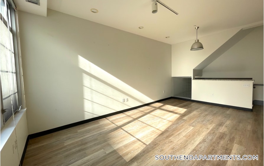 Building Photo - 160 E Berkeley St