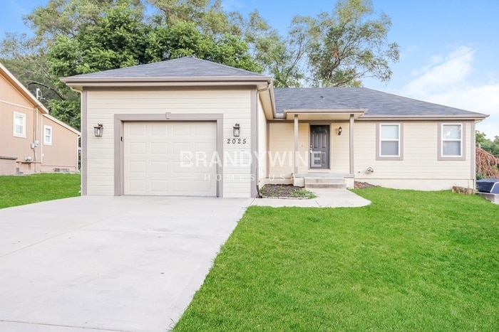 Primary Photo - 2025 NW 49th St