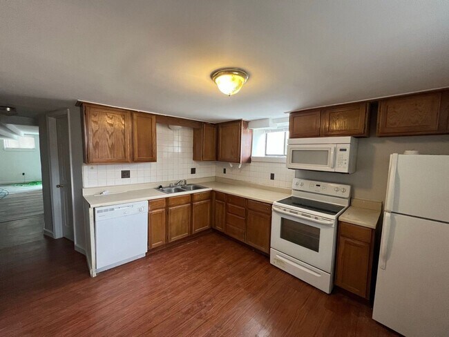 Building Photo - 4306 NE 45th Terrace