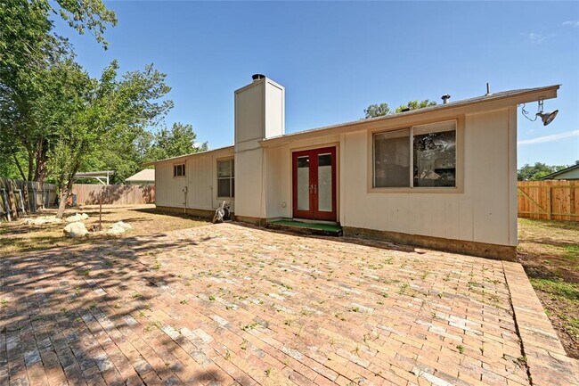Building Photo - 7605 Bender Dr