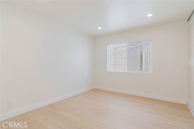 Building Photo - 320 E Dryden St