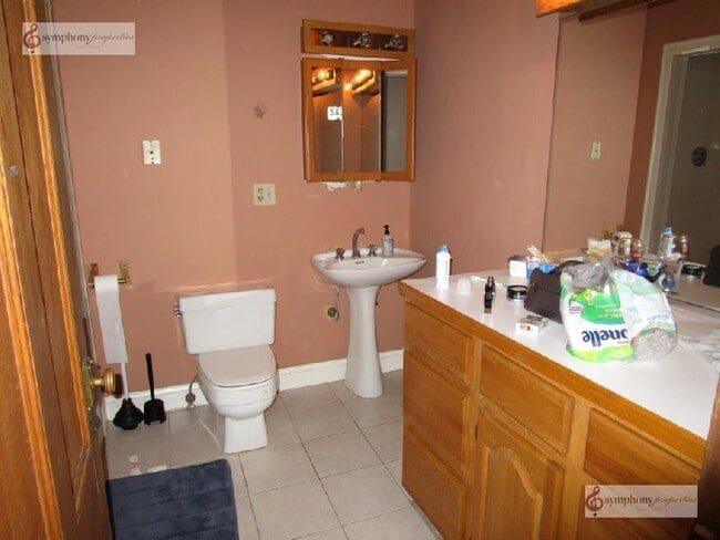 Building Photo - 9 Symphony Rd