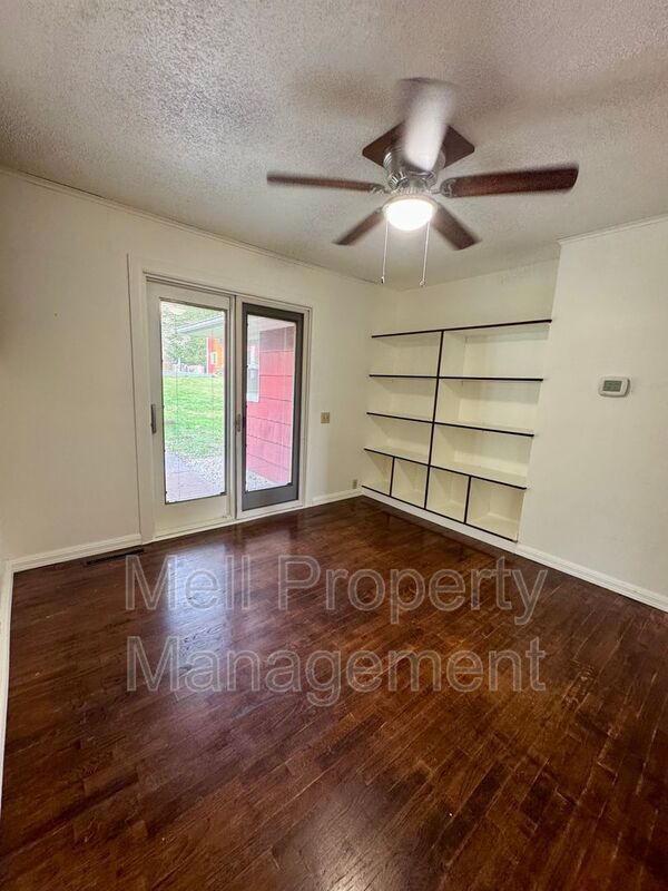 Building Photo - 2492 E Pickering Rd