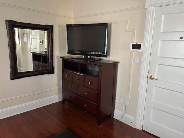 Building Photo - 457 Front St