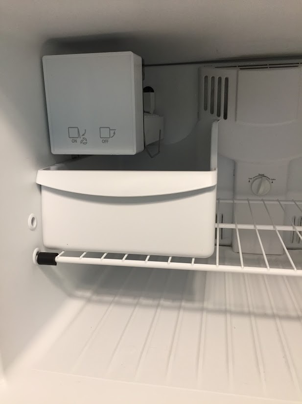 Ice Maker - 1024 W Lorain St