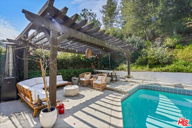 Building Photo - 5025 Dantes View Dr