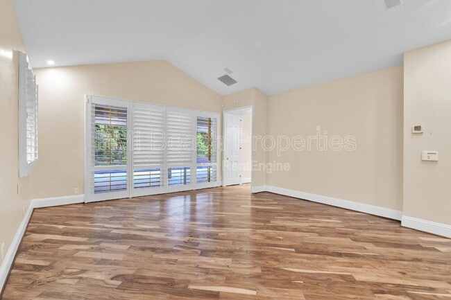 Building Photo - 10286 St Andrews Rd