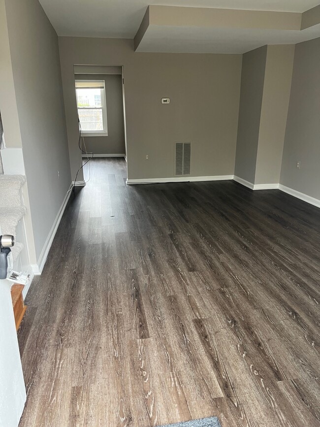 Building Photo - 8517 Pioneer Dr