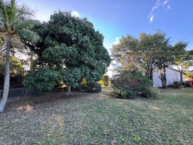 Building Photo - 2774 SE Brevard Ave