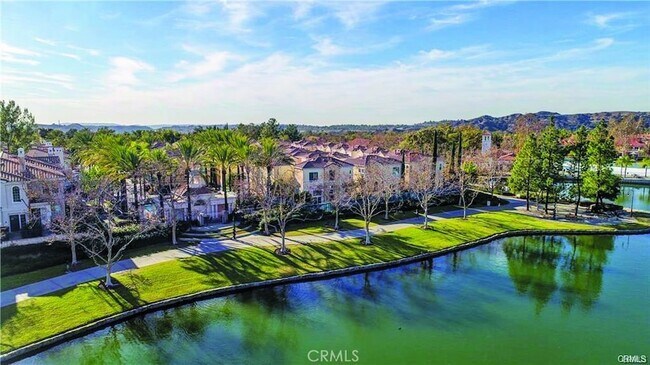 Building Photo - 225 Montana Del Lago Dr