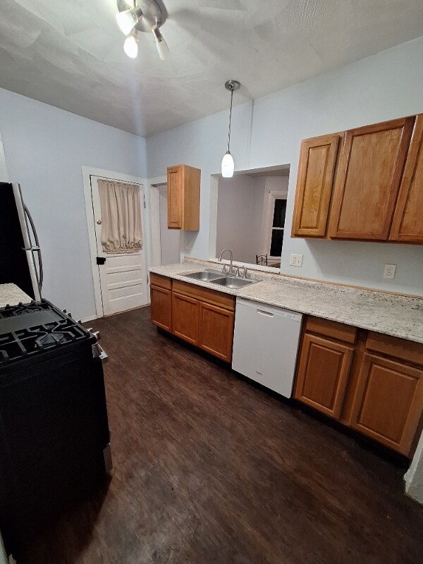 Building Photo - 10 Euclid Ave