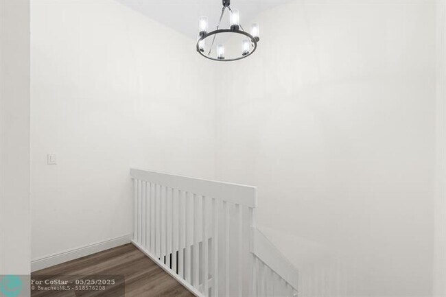 Building Photo - 4908 NW 82nd Ave