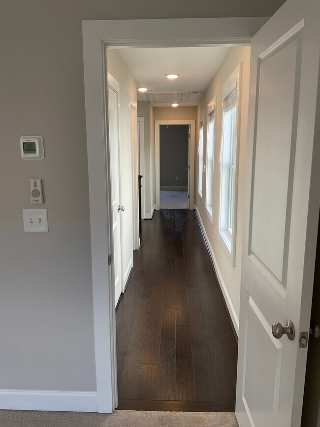 Building Photo - 2308 Echelon Ln