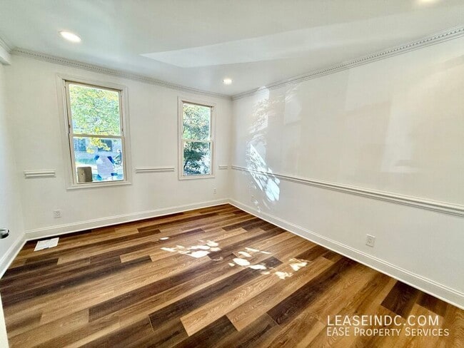 Building Photo - 513 N Street NW-