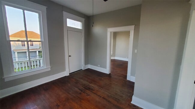 Building Photo - 1502 Winnie St