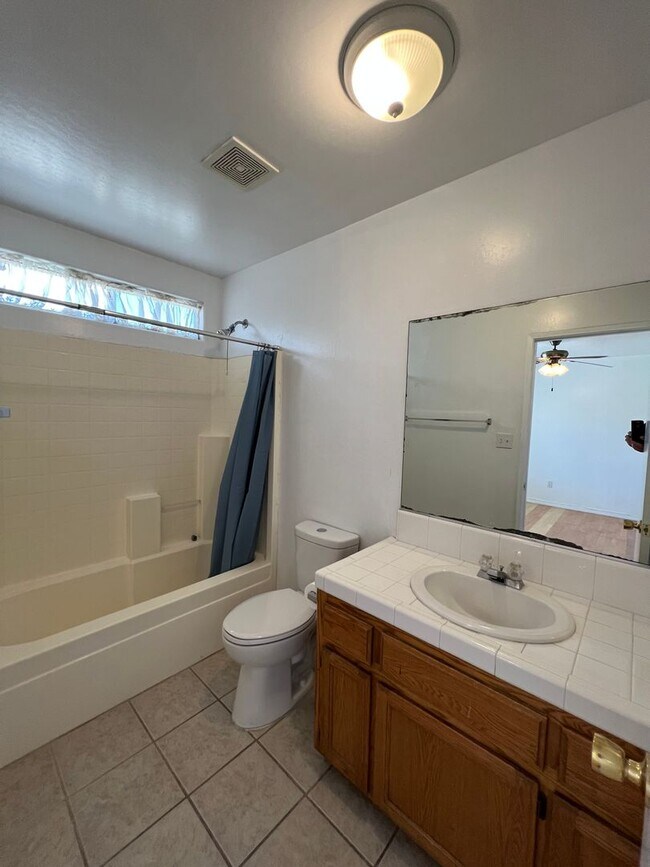 Building Photo - 1516 Hadar Rd