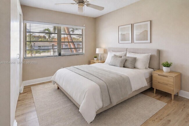 Building Photo - 133 SE 4th Ave