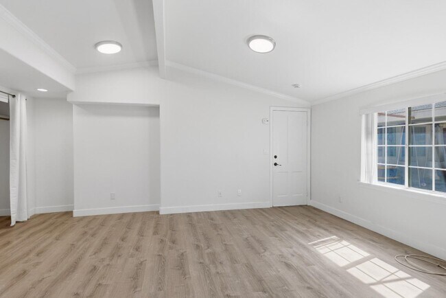 Building Photo - 8894 Indiana Ave