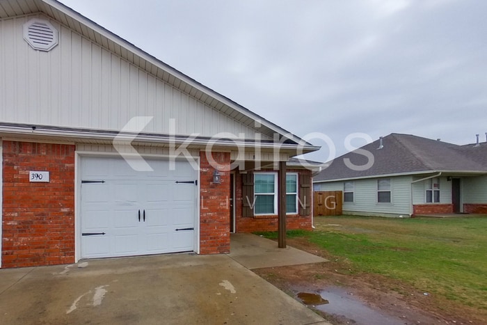 Building Photo - 3909 Thomas St