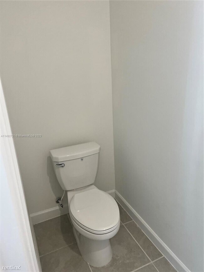 Building Photo - 3 br, 2.5 bath House - 16305 SW 292nd St