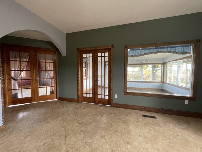 Building Photo - 7094 N 550 E