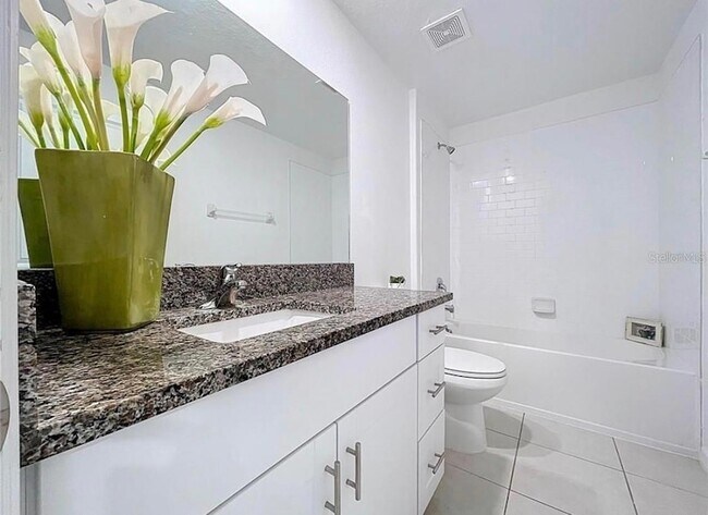 Building Photo - 6557 Bar S Bar Trl