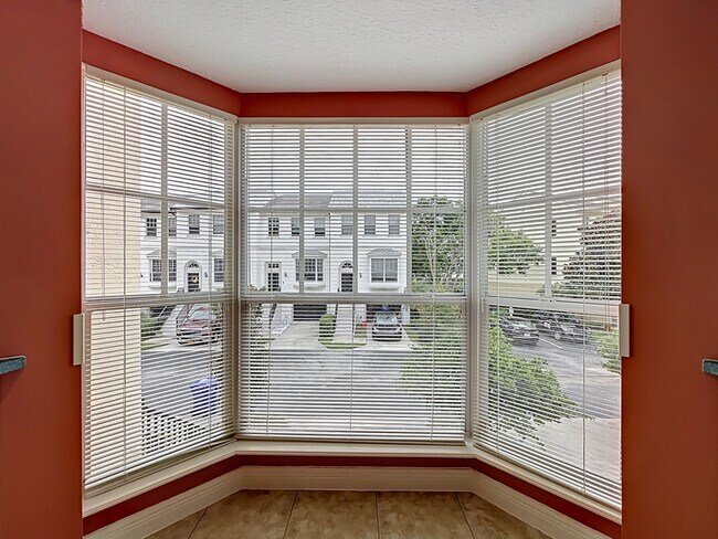 Building Photo - 1680 42nd Square