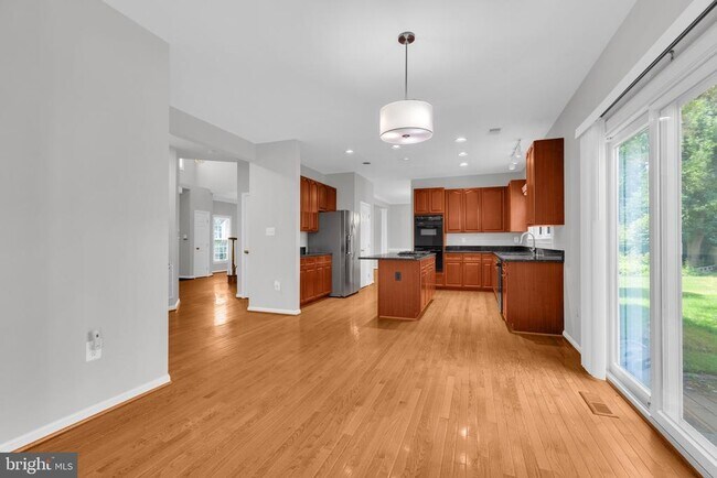 Building Photo - 13072 Autumn Willow Dr