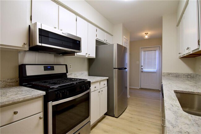 Building Photo - 12302 Deer Falls Dr