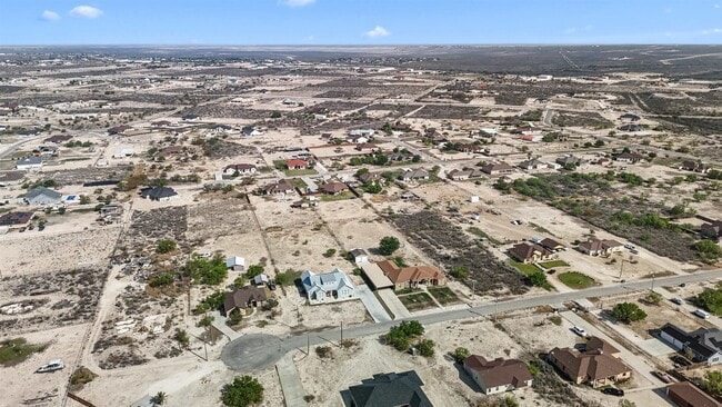 Building Photo - 186 Dos Caballos