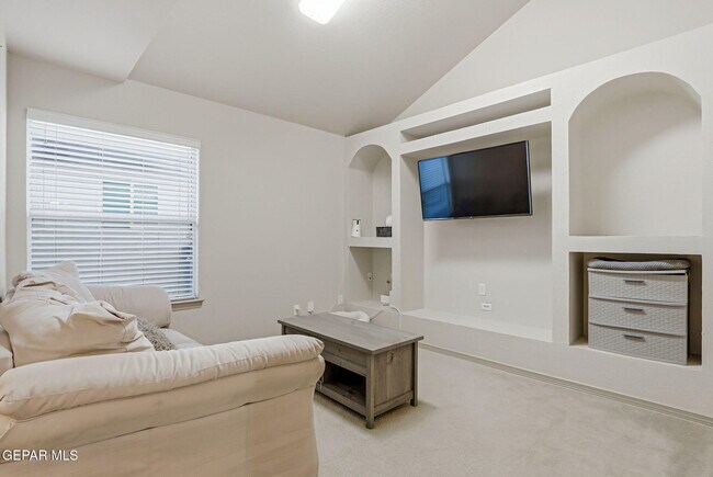 Building Photo - 2329 Honey Dew St